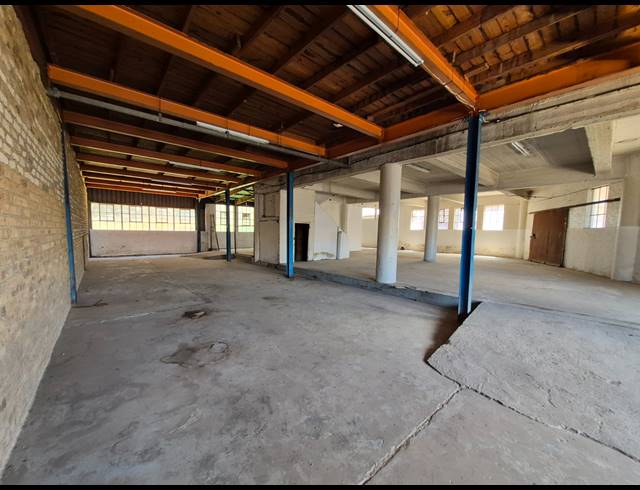 2,110M² WAREHOUSE FOR SALE IN HERIOTDALE